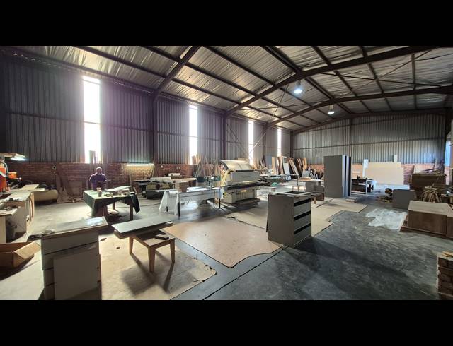 430M² FACTORY FOR SALE IN APEX